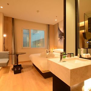 Large King Room
